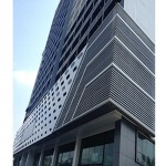 งานหุ้มด้วยอลูมิเนียมคอมโพสิต (Cladding - Lovver) - ห้างหุ้นส่วนจำกัด เอ็น ซี พาวเวอร์