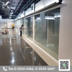 Installation of aluminum frameless glass