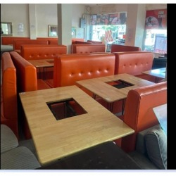 Sellers and buyers of second-hand furniture