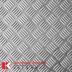 Aluminum sheet with embossed pattern