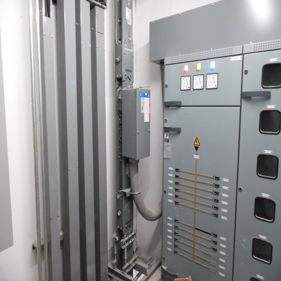 งานติดตั้ง Busduct & Meter Panel โครงการ อารียา บางนา ติดตั้งระบบไฟฟ้า 