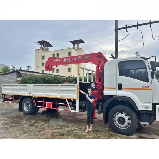 Used six-wheel truck with crane 5 tons, Nakhon Pathom Used six-wheel truck with crane 5 tons  Nakhon Pathom 